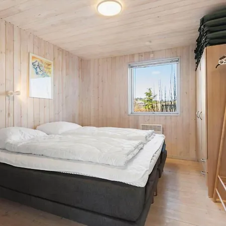 84295-ebeltoft-poppelvej-5 بيت للعطل